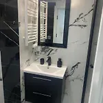 By Radecka Zarembowicza Lotnisko *