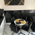 By Radecka Zarembowicza Lotnisko