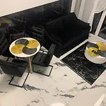 By Radecka Zarembowicza Lotnisko *