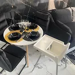 By Radecka Zarembowicza Lotnisko Apartamento