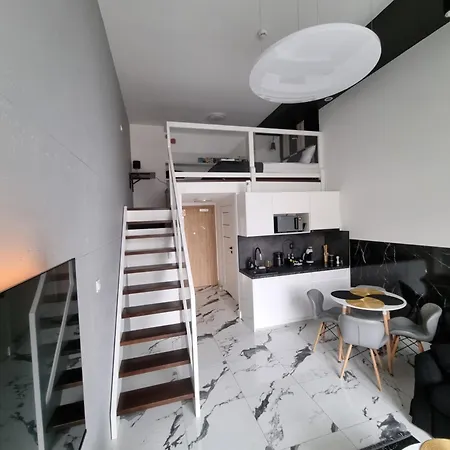 By Radecka Zarembowicza Lotnisko 弗罗茨瓦夫