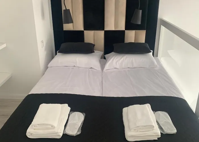 By Radecka Zarembowicza Lotnisko