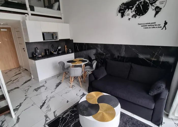 By Radecka Zarembowicza Lotnisko