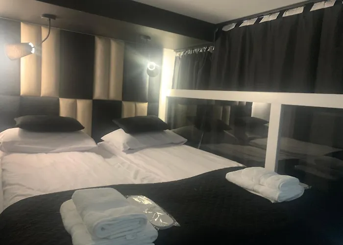 By Radecka Zarembowicza Lotnisko * Breslavia