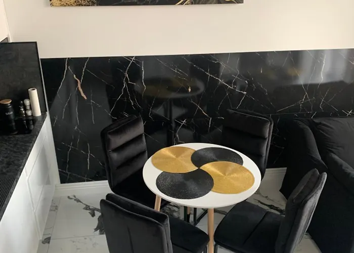 By Radecka Zarembowicza Lotnisko