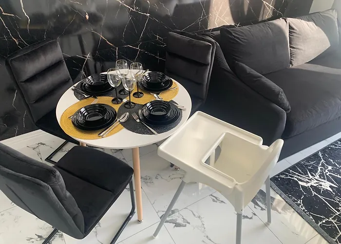 By Radecka Zarembowicza Lotnisko Apartamento