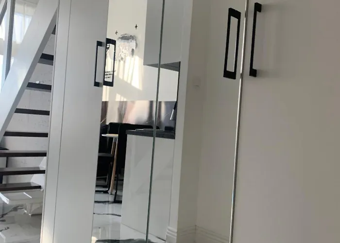 By Radecka Zarembowicza Lotnisko Apartamento